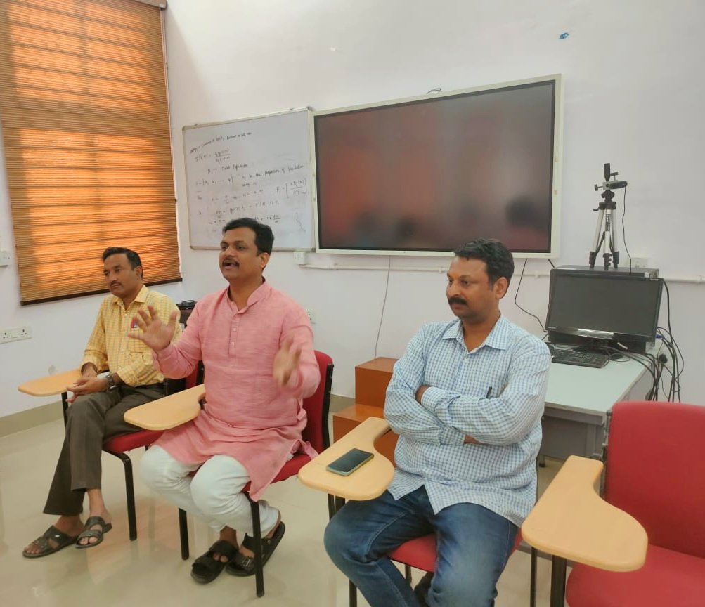 iGhanshyamShahi's tweet photo. मोतीलाल नेहरु नेशनल इंस्टिट्यूट ऑफ़ टेक्नोलॉजी, प्रयागराज https://t.co/M7N1DZlmYZ
