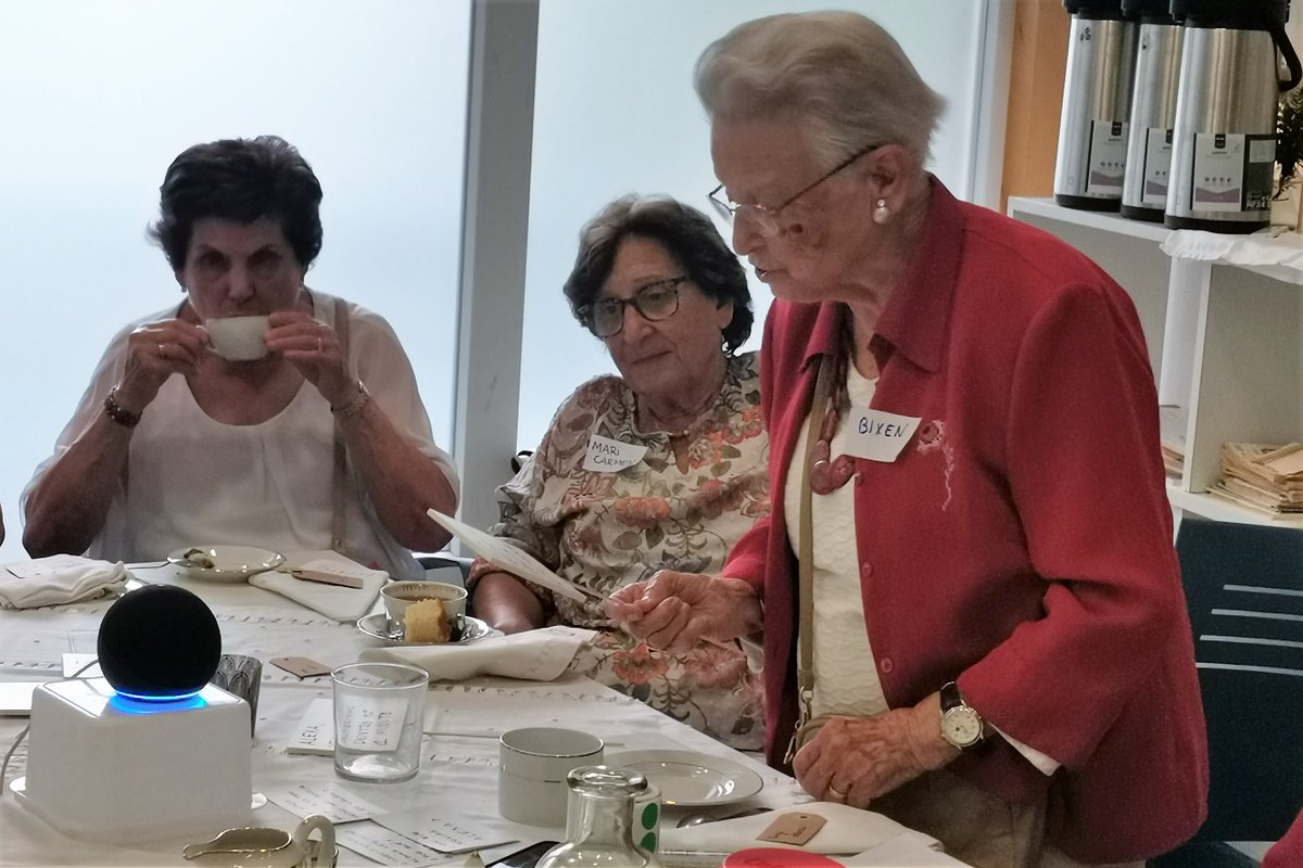grupo_ssi's tweet photo. #CaféConAlexa
Un proyecto de @DSSLagunkoia con @APTEStecsocial que busca explorar los altavoces inteligentes con #personasmayores de dos asociaciones de #Donostia: Aterpea y Guardaplata.
#EquidadDigital #OnKIDE #ServicioMunicipalApoyoAAPPMM #GrupoSSI
Con @BegoCallejaC https://t.co/JXgKSO68ZO