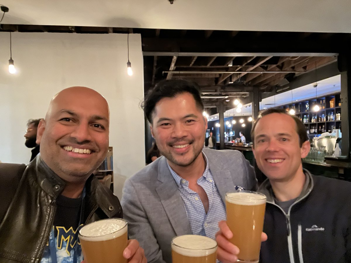 DrNavSidhu's tweet image. Social at #CSCWgtn2022 with @sthngasdoc @scruff888