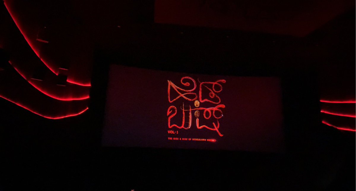 harshithanand17's tweet photo. . #HeadBush takes you to #mpjayaraj era. No doubts with @Dhananjayaka sir’s performance. Apt casting for story! Power-packed talents. Houseful shows all over. 2nd victory for @daali_pictures only backdrop is DI in the movie. Colour & tones could’ve been better. #HeadBushReview https://t.co/EfPLO8ZAKa