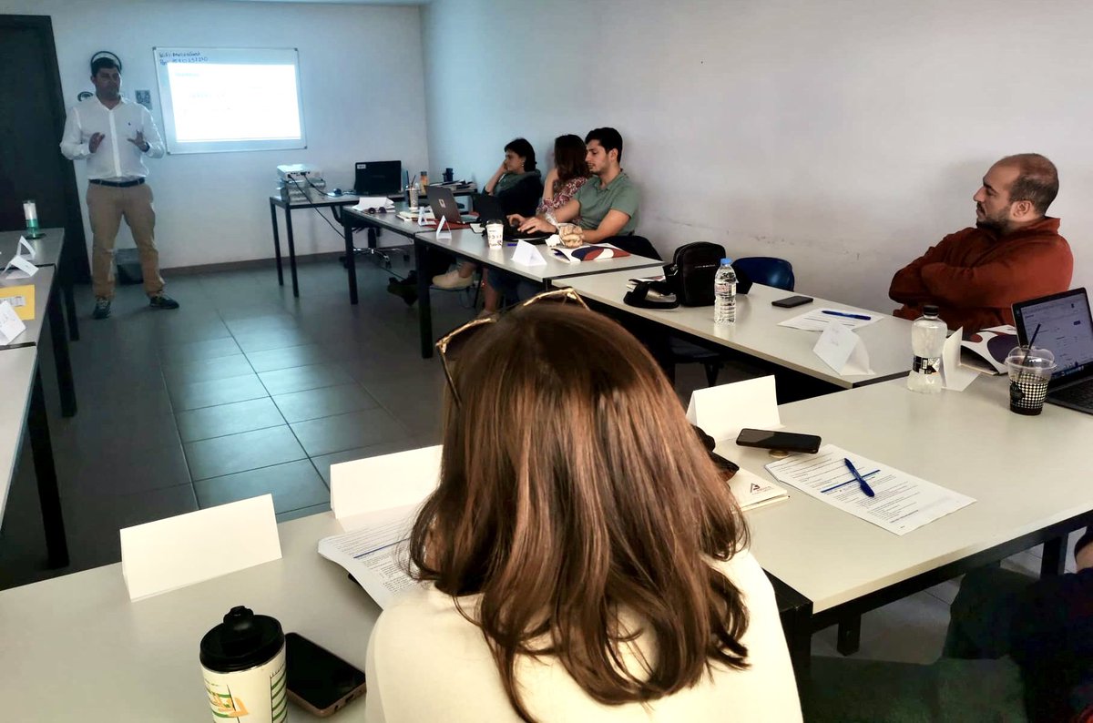 Oggi a Creta (Grecia) per tenere una sessione formativa su #storytelling e #rolemodeling per i #giovani #europei rivolto a #formatori del settore di Germania, Italia, Grecia e Cipro.

Ho presentato i #tool realizzati dal progetto <a href="/ErasmusPlusInd/">Erasmus+ INDIRE</a> BELIKEYOU