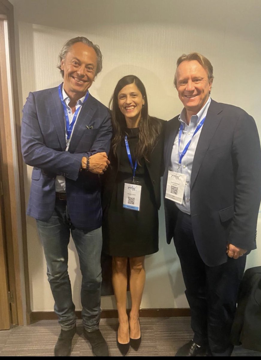 fhoussais's tweet photo. Échanges avec notre députée des Français de l’étranger lors du mondial des CCE .
L’Amérique Latine doit revenir dans les cibles privilégiées du Commerce extérieur Francais . #commerce #mexique #expatriés #cce #ameriques https://t.co/snQ5CWXoZh