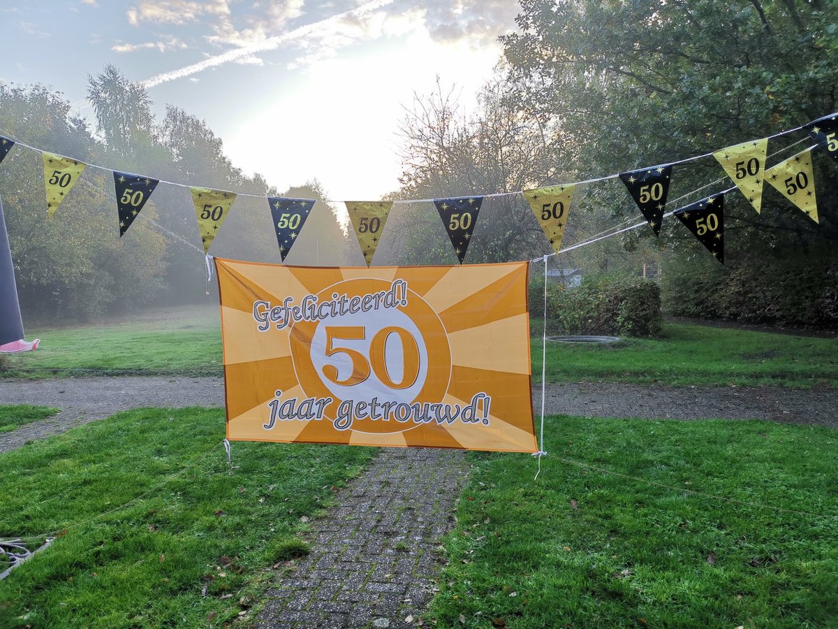 Da's feestelijk wakker worden bij #groepsaccommodatie mooiplekkie.nl
#familieweekend #familievakantie #50jaargetrouwd #gefeliciteerd