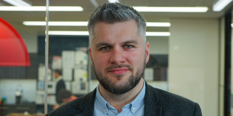 SoGLeeds's tweet photo. A huge congratulations to Professor @edthink, one of the 2022 @LeverhulmeTrust Philip Leverhulme Prize winners!🎉 
🗣️ "I am truly grateful to the Trust for putting their faith in me." 
Read about his research plans here 👇 | @EnvLeeds @UniversityLeeds  https://t.co/Se59PzSSYq https://t.co/o6Skae2uKB