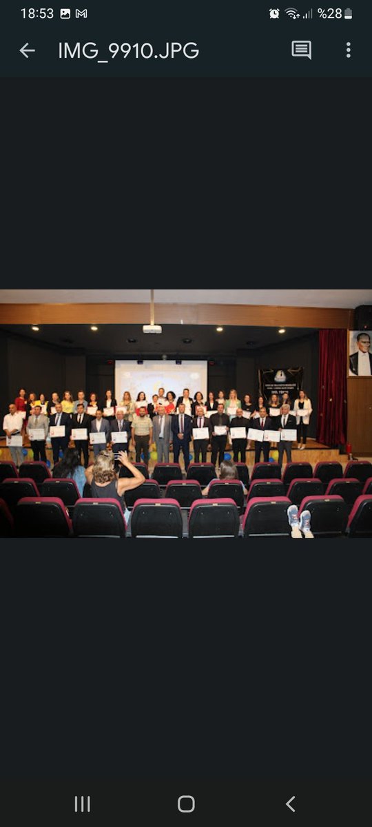 Didim_eTwinning's tweet photo. Aydın ilinde 17 ilçede eş zamanlı düzenlenen Didim eTwinning kalite etiketi törenimiz çoşkuyla kutlandı.
@mebyegitek 
@tretwinning 
@ValiAKSOY 
@Aydin_MEM 
@AydinMemArge 
@seyfullah0966
@mehmetatay09
@mfatihdoger 
@ahmtgdr 
@tcdidim
@DidimMem 
@metelek 
@eTwinningAydin https://t.co/XfSbMIUefm