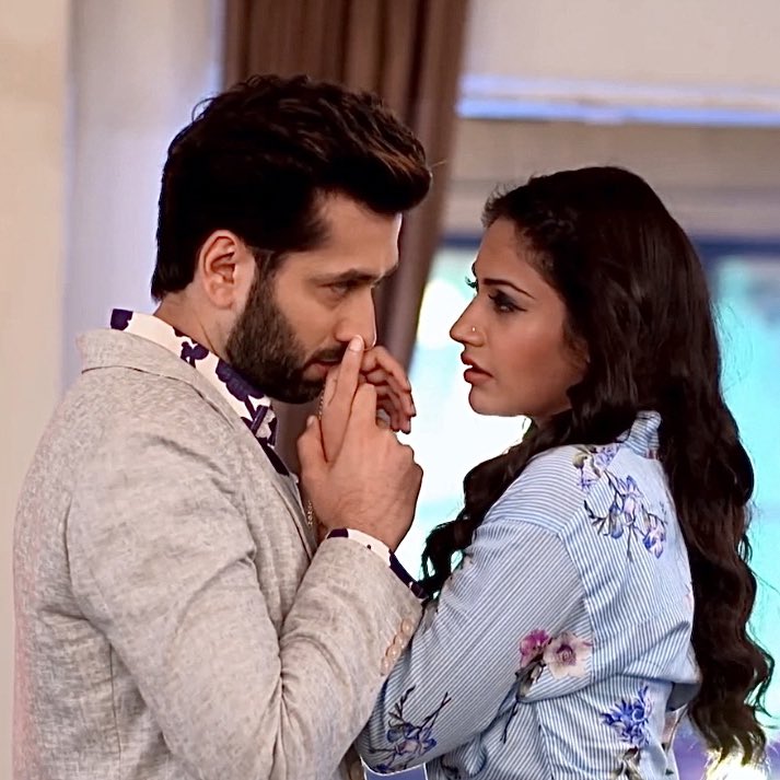 𝒮𝒽𝒾𝓋𝒾𝓀𝒶 𝓁ℴℴ𝓅𝓈 ꨄ (@shivika_loops) on Twitter photo 