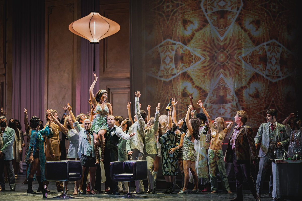 OperaDynamic's tweet image. #NewRelease VERDI: La Traviata
👍Conducted by  Zubin Mehta with an outstanding cast led by @nadinecsierra and @FMeli_tenor 
👍New staging directed by Davide Livermore.
👍Performed at @maggiomusicale  in September 2021
💿Discover now: Naxos.lnk.to/DYN37955TW!Dyn…