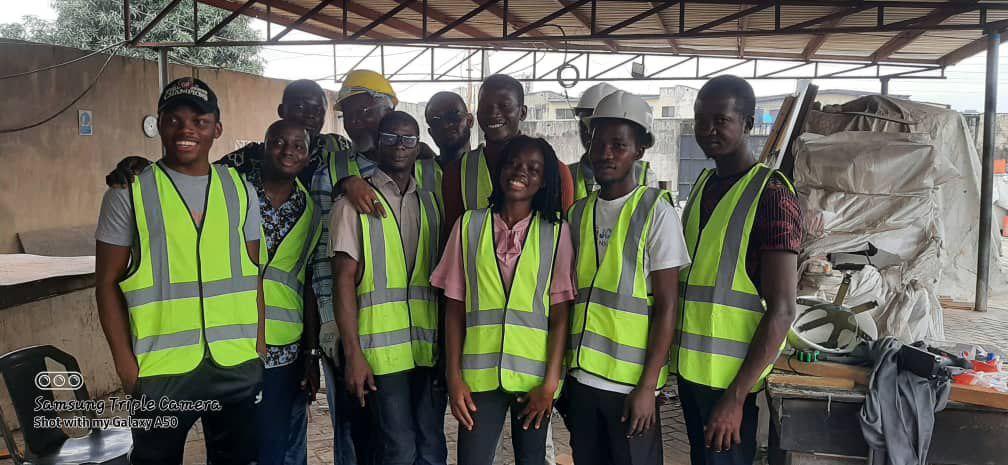 BHubCollege's tweet photo. A good day to showcase the faces of our students at Builders Hub Academy.
#nigerianbusiness #nigeriansindiaspora #nigeriaproperties #nigerianbrands #nigeriabusiness #vocationskills
#vocationaltraining
#traininginlagos #nigeriaonlinestore #buildingandconstruction https://t.co/cSdl20Uj8Q