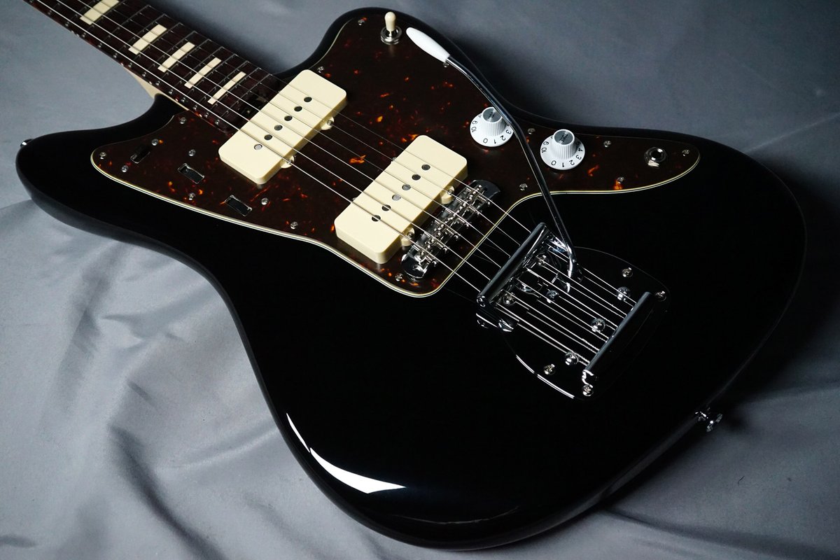 リバースヘッド＆ブロックマーカーのジャズマスタータイプ、SCHECTER L