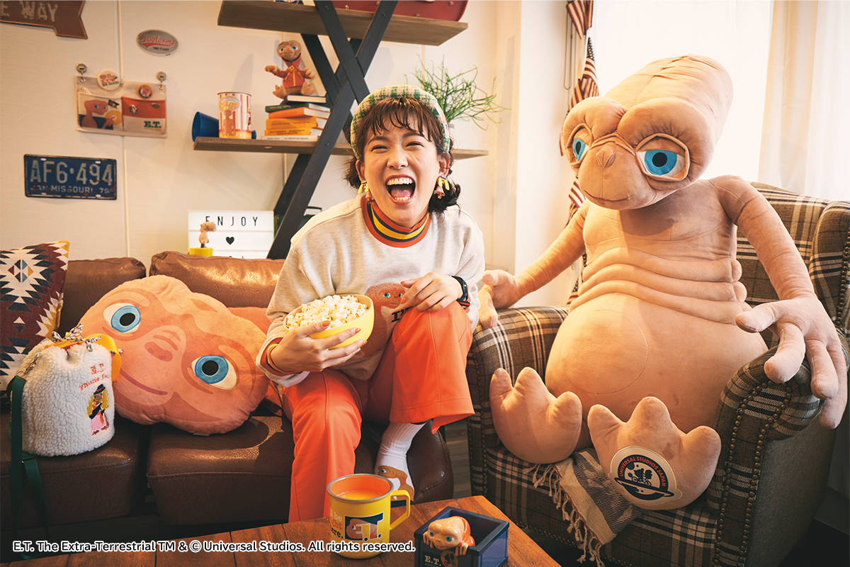 ＼🏡おうちでE.T.と過ごそう🏡／ 大人気の「E.T.」インテリアシリーズ、 #USJ 公式オンラインストアで 販売開始‼️ ヴィンテージ感あるデザインで オシャレ度アップ✨ 大好きな世界観を取り入れて こころ踊る空間をつくろう😘 詳しくはこちら→ usj.eng.mg/39877 #NOLIMIT #超元気特区