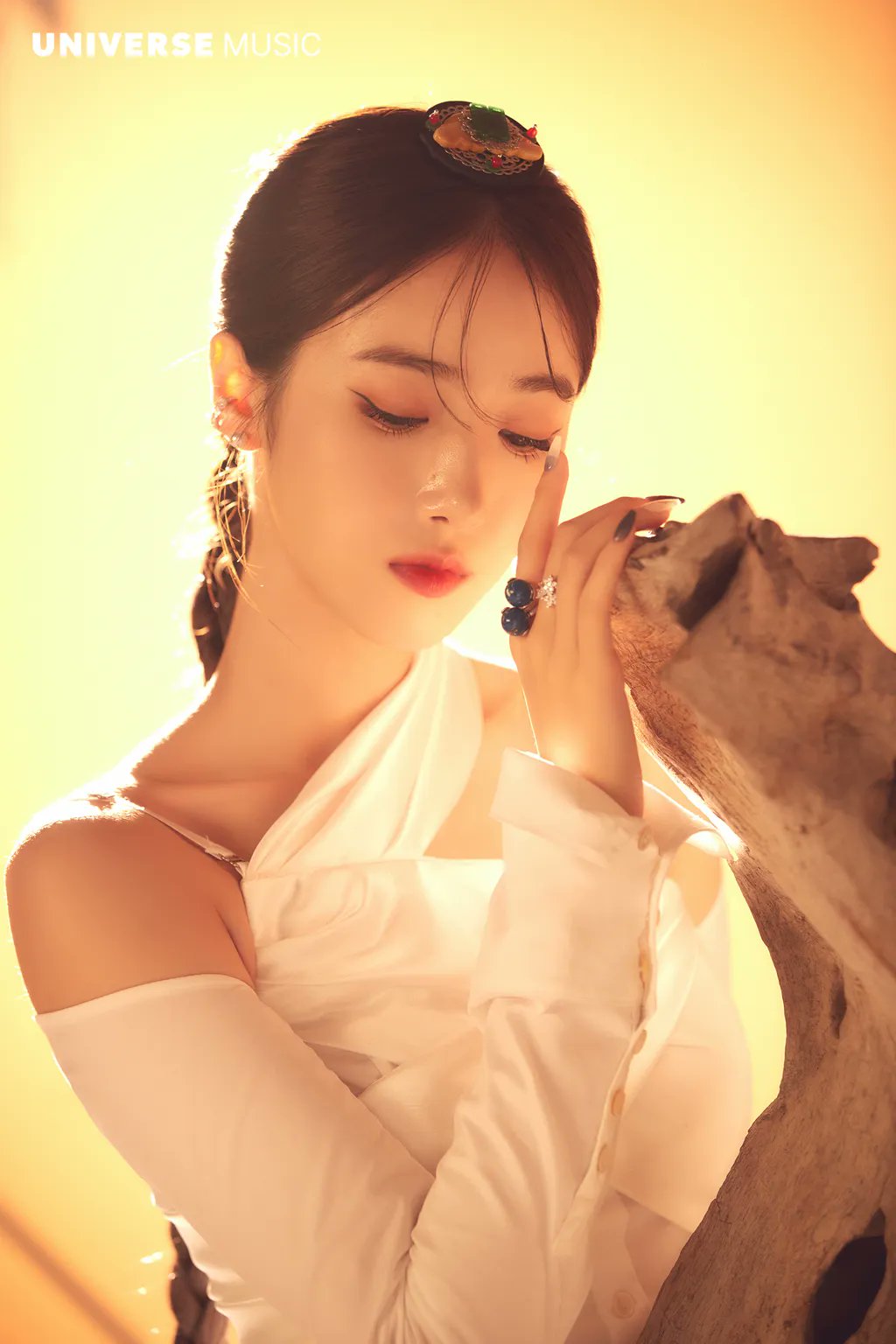 FflONKCWQAIo4dx?format=jpg&name=large