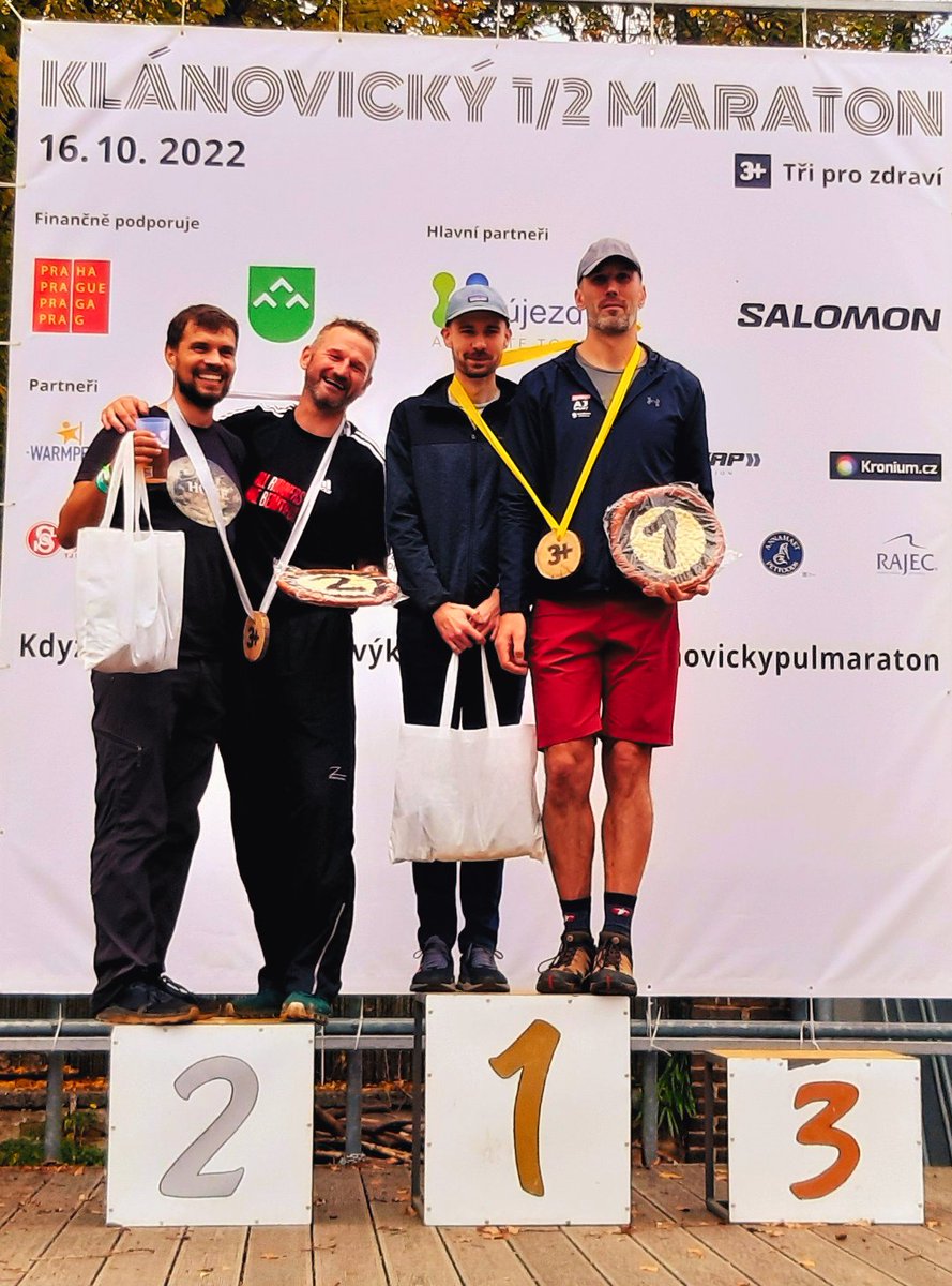 Profinit_EU's tweet photo. 👏 Velká gratulace našemu štafetovému týmu „PROFINIT: Hungry for Victory“ ve složení Miloš Madron & Rado Hricov, kteří s časem 01:25:30 🥇vyhráli štafetu Klánovického terénního půlmaratonu 2022! #TeamProfinit https://t.co/TLY8WSLb6t