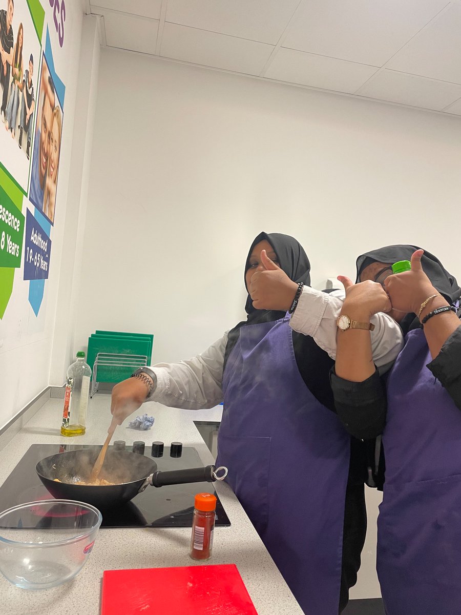 ActToan's tweet photo. The year 11s were finally able to have a practical after weeks of asking, “Miss when are we going to do a practical.” 

On todays menu was Chicken Jambalaya and after much confusion on what that was they were able to make it and taste it!

Proud of you all!! 👊🏽😊😊

#teamwork https://t.co/UcEIDmwnqw