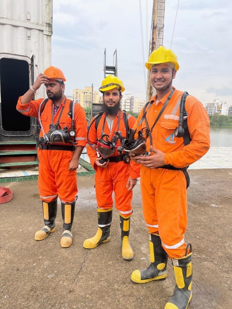 ssmarineschool's tweet photo. Our students get to visit so many places - which is part of the perks of Merchant Navy Life!
Meet Shubham who was a previous HND Marine Engineering cadet, now pictured at BP Marine Academy, advancing his skills!
#CadetLife #LoveOurColleges #WeAreSSMS https://t.co/IXvIogjRdh