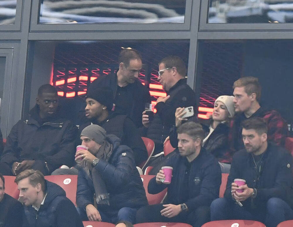 ItsAWagWagWorld's tweet photo. #FranziskaDzienziol & #MarcelHalstenberg take some selfies at Red Bull Arena on October 18. #RBLeipzig https://t.co/BGtOzJAjID