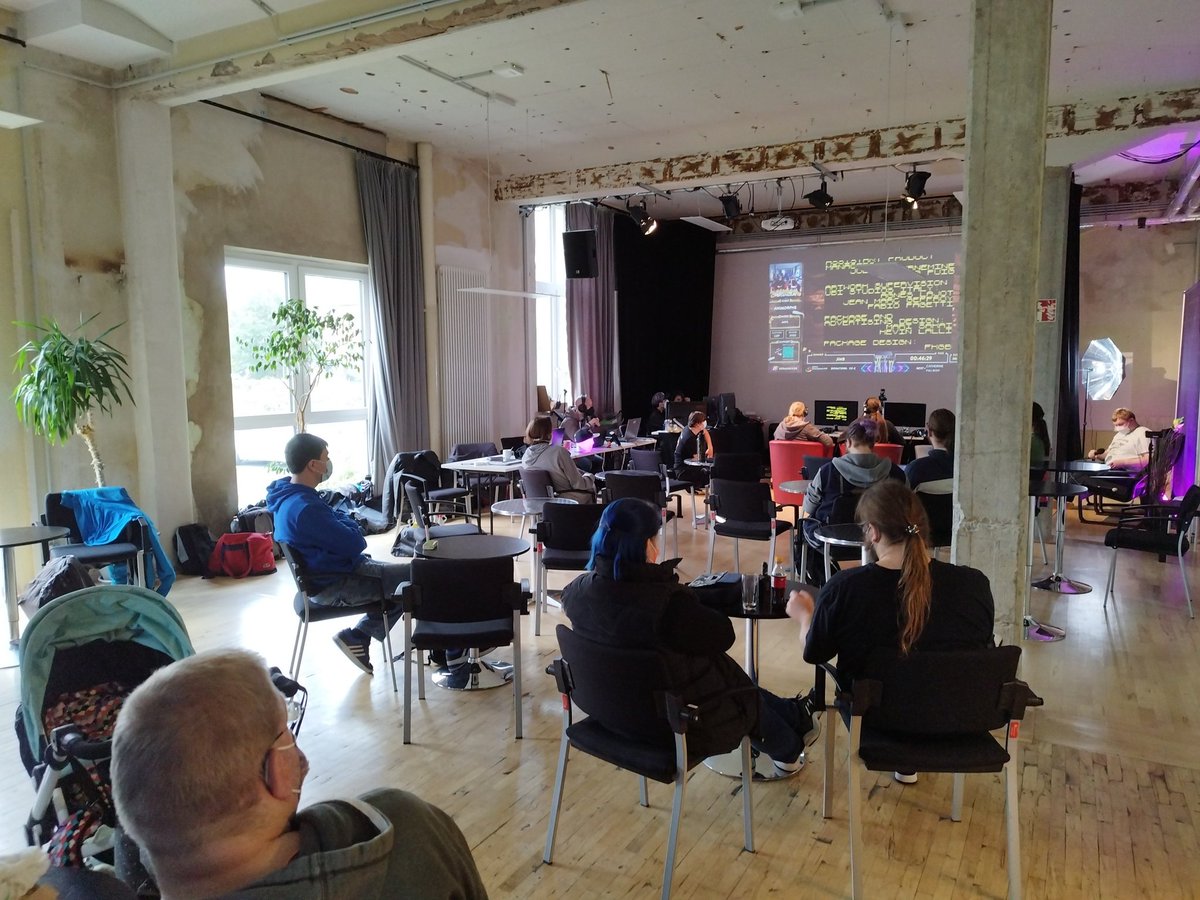 Event hat recht gut gestartet. Ein paar Technik-Schwierigkeiten am Anfang, aber das ist durchaus normal.