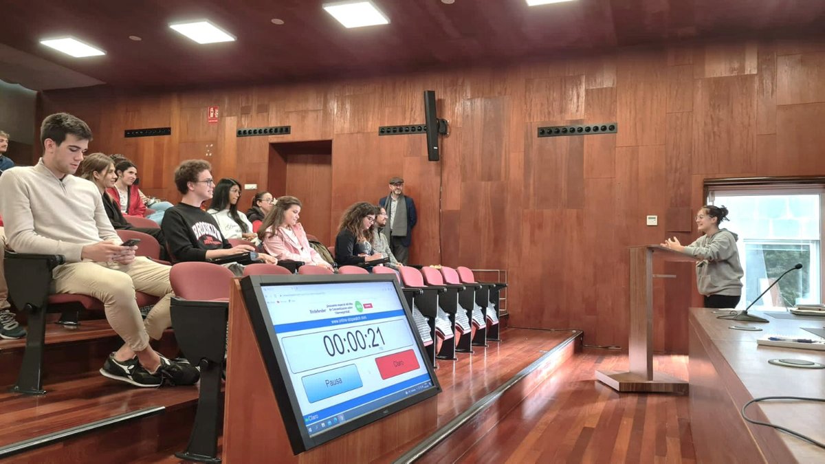 fccxxt's tweet photo. Onte tivemos a sesión de presentación do #ClubDeDebate 2022-23 da #FCCXT e foi todo un éxito! 👏👏

Gustaríache participar e formar parte desta experiencia?💭

📩Se estás interesada/o todavía podes inscribirte, envía un correo a xmpacho@uvigo.es

#debate #oratoria #VivoUVigo https://t.co/WJqgWv2RBx