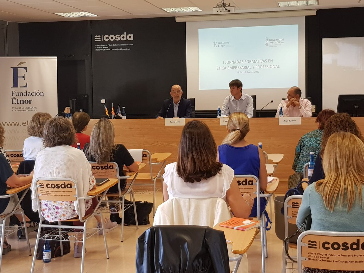 FundacionETNOR's tweet photo. Inauguración de las I Jornadas Formativas de #Ética #Empresarial y #Profesional
#PedroCoca #VicenteMoliner #JoanSarrión
#CIPFP #CostadeAzahar @GVAeducacio
#Educación #Formación #Empresa https://t.co/lSbuC01l5z