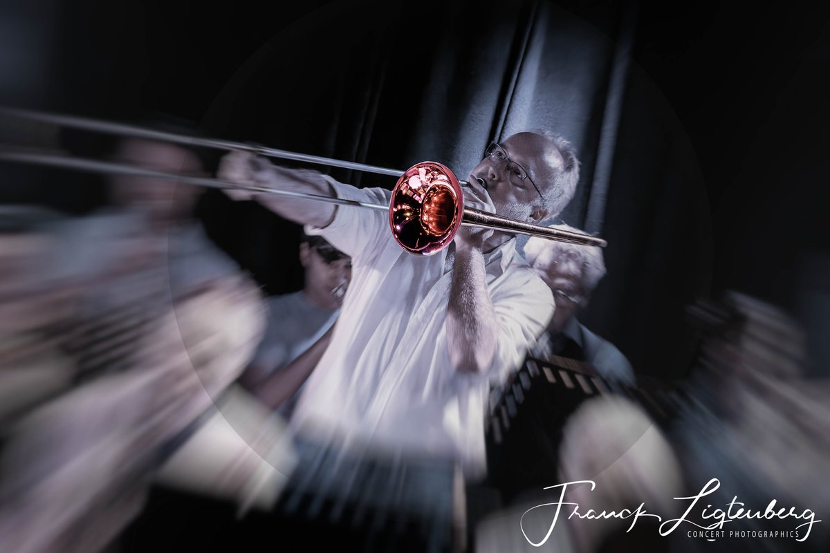 FranckLigtPics's tweet photo. Little Impression of ......De Hanzestadband .. Live at De Hip Deventer

#tour #musicians #musiclife #stage
#festival #concertphotography #popmusic #vocals  #gig  #liveband #liveperformance #dehipdeventer #dehip #hanzestadband #deventer https://t.co/syCxhVycJi