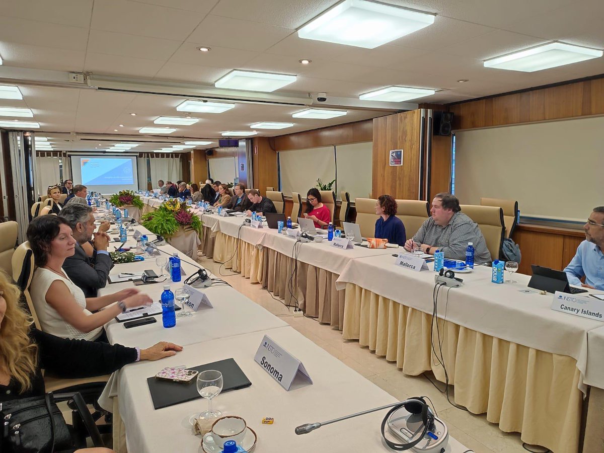 EsportsConsell's tweet photo. 🌐L’Observatori de Turisme Sostenible #STOMallorca dona a conèixer la gestió de dades a la Xarxa Internacional d’Observatoris de Turisme Sostenible de la @UNWTO

#Mallorca es presenta per primera vegada de forma presencial a la reunió mundial a #Madrid

ℹ https://t.co/5el2WTLAMA https://t.co/uuckIQ6pIU