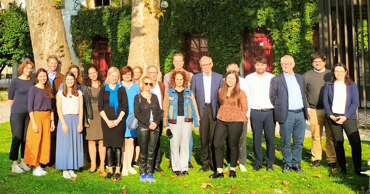 👥 The #EuSocialCit consortium met in #Milan to discuss the present and future of #SocialEurope and the project's contribution to this important debate. Thanks to our partners! @UvA_Amsterdam @CBScph @CDEUnimi @LaStatale @CEPS_thinktank @UAntwerpen @uc3m @SGHWarsaw @UniKonstanz