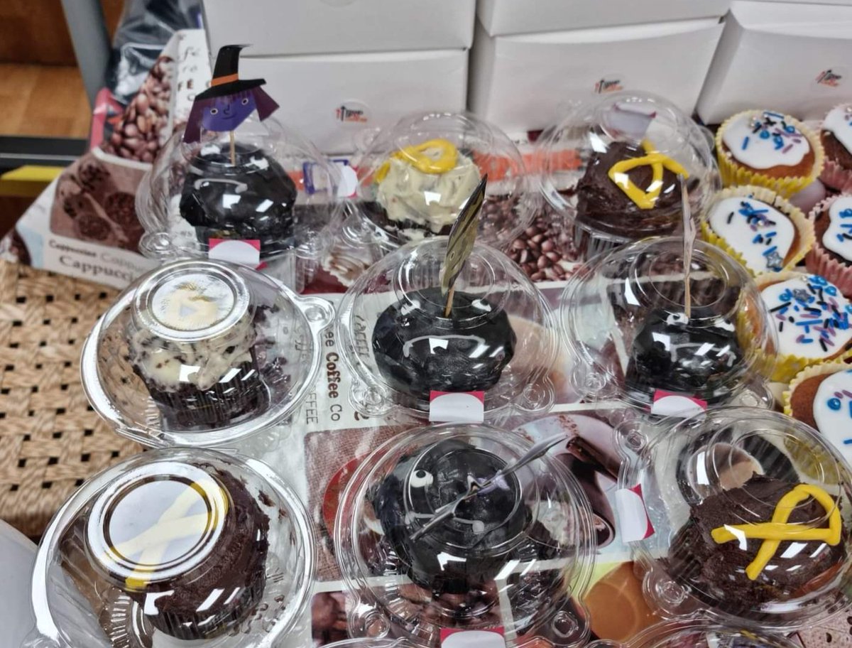 More cakes have been added, these look a little spooky! Well done to our volunteer Cleo for baking these beautiful cake! Pop in for a treat, no tricks! And help raise vital funds for life saving research. #crukshops #cruksu2c #SU2C2022 #kingslynn