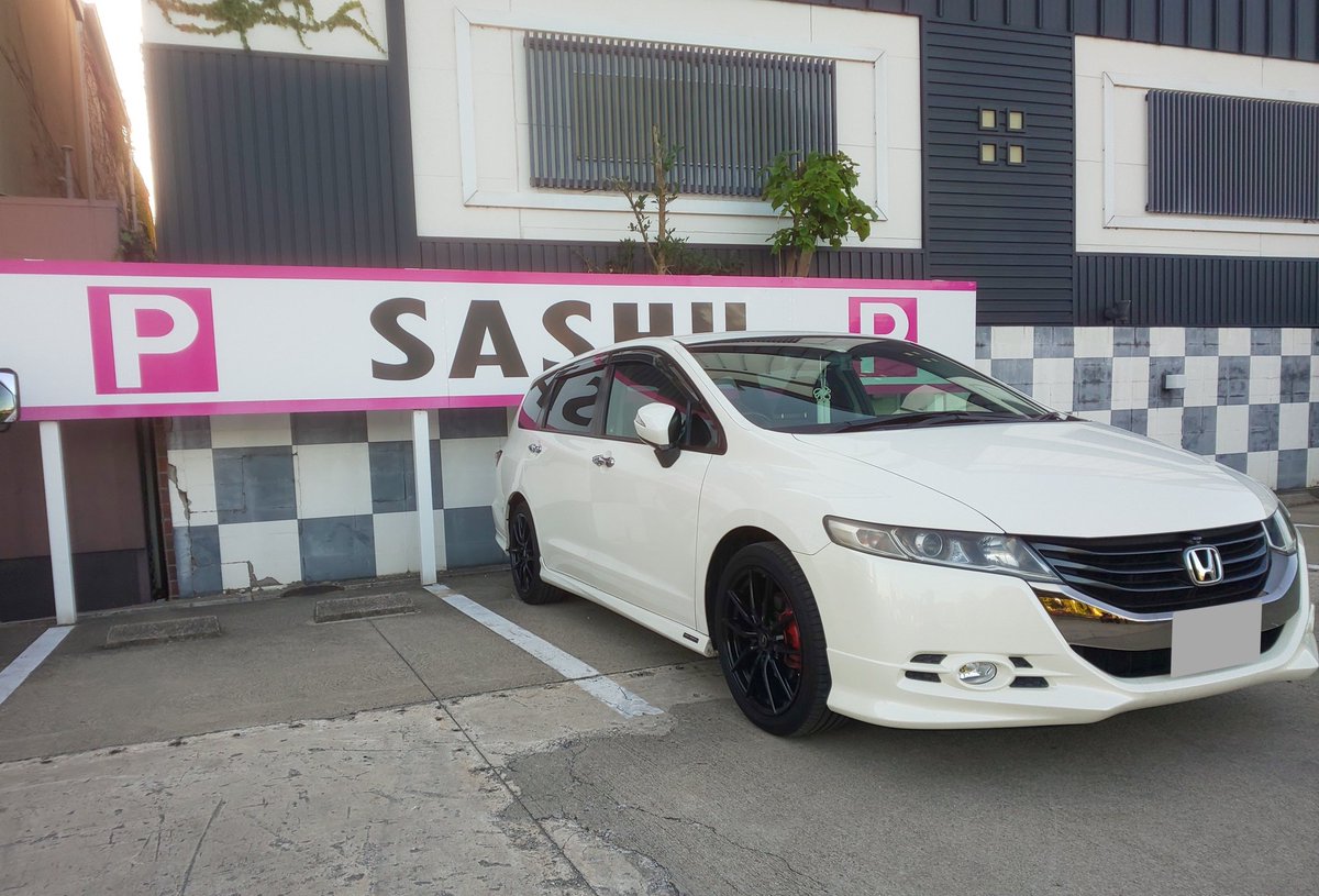 KAMPFER0810's tweet photo. 本日、用事の帰りに
YouTubeの #NOBLESSE チャンネル
にも、よく出てるバイクショップ
サッシュさんに寄ってきました🎵
明らかな冷やかし客なのに、丁寧に対応して頂き、色々お話も聞かせて頂きました😁👍
有難うございました🙇
#カンナムスパイダー #SASHU
#トライク https://t.co/IEUA8eZRHK