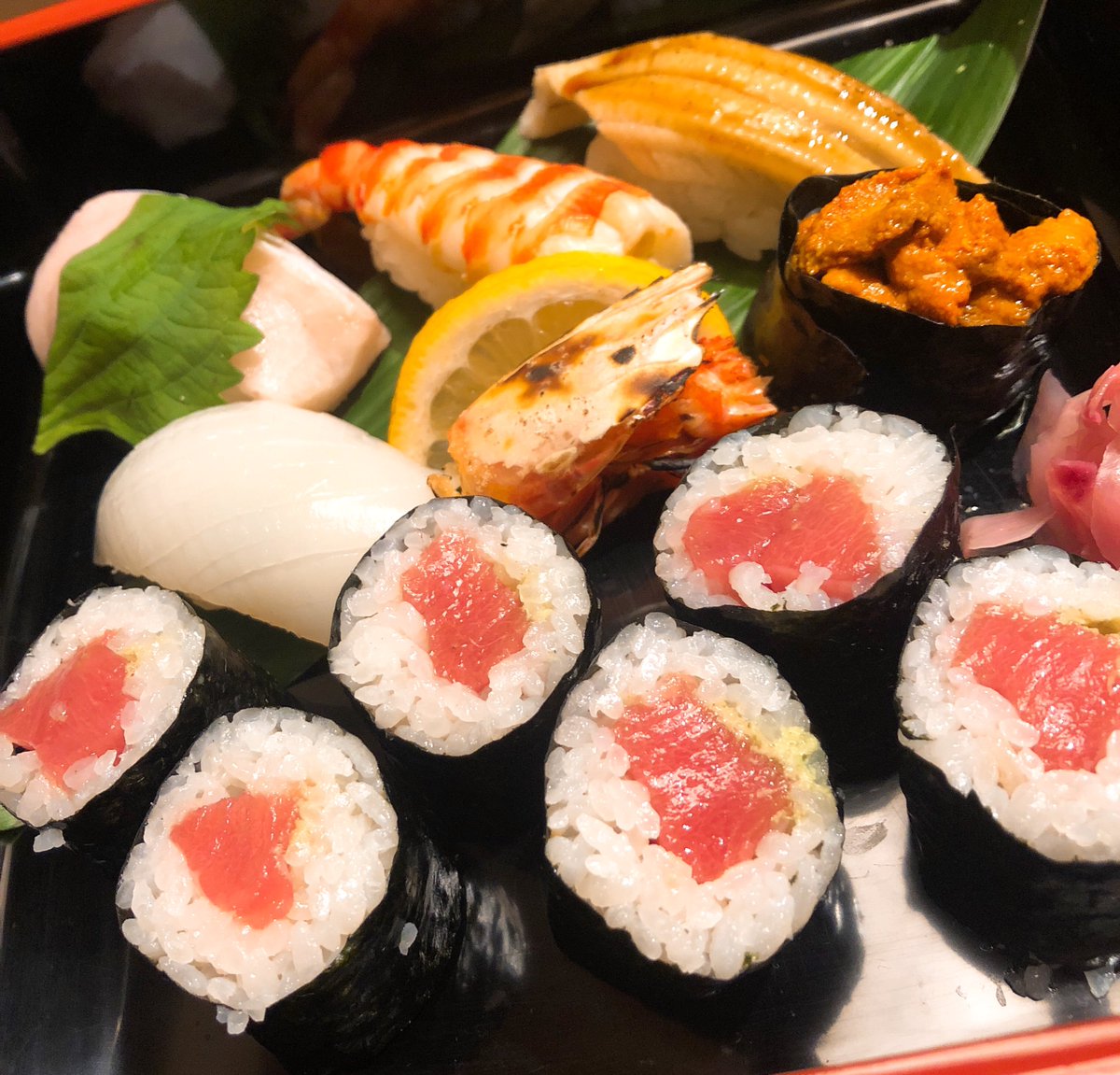 こんばんは🙆‍♀️✨ コロナの体調も良くなって 久しぶりに外食しました🍣 1週間以上ぶりにジムにも 行けるので軽く運動してきます🫡