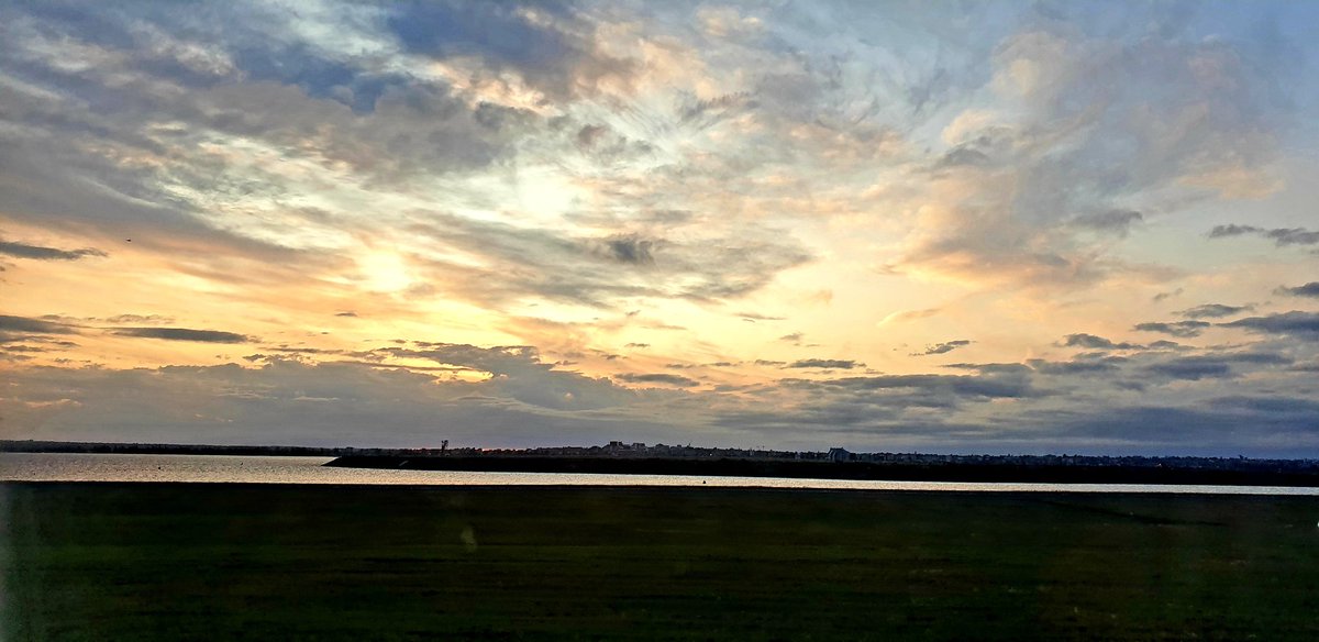 CherScheff's tweet photo. Sundown
#Inflightpics https://t.co/K4pkzlfnEW