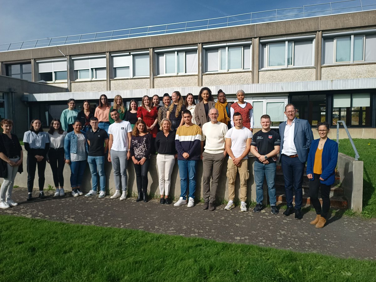 FondUnivRennes's tweet photo. Une marraine fidèle pour la promo LP Collaborateur Cabinet Comptable @IUTRennes @UnivRennes1 
🙏@carolepautrel @oecbretagne 
💡au programme de cette rencontre avec les étudiants : un brainstorm sur les métiers de l'expertise comptable #social #juridique #coatching #transmission https://t.co/2GAwAzJBsA