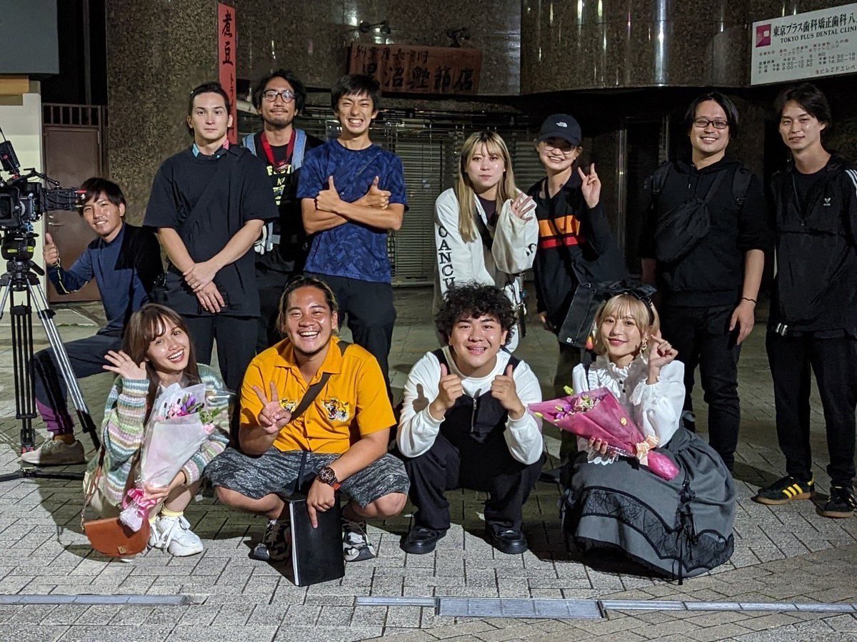 official_jyo's tweet photo. 主演ドラマ『#恋活』無事にクランクアップしました！関わって下さった皆様に感謝の気持ちでいっぱいです。放送は年末期を予定しておりますので詳しい情報はお待ち下さい。写真は大好きなメインスタッフの皆様です！
#ドラマ恋活
#丈太郎 https://t.co/1fvhCCyZKS