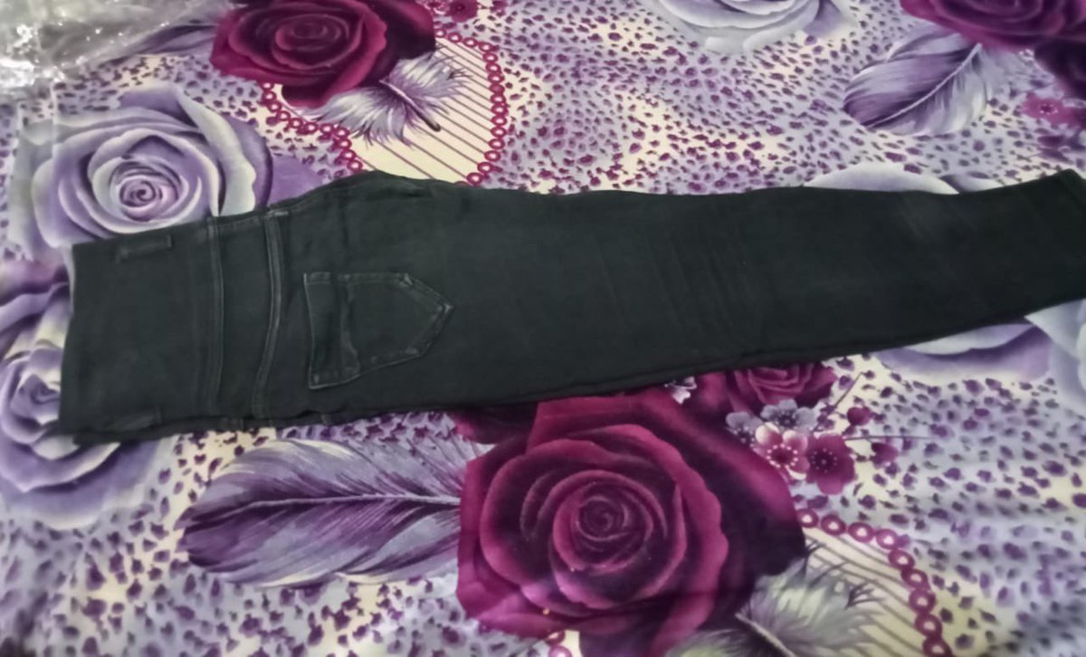 codewithanas's tweet photo. @Meesho_Official I have ordered one saree from meesho order id is 815641035332_1 and the seller is cancelled my order, and today i got the package delivered by @delhivery @help_delhivery and got a low quality jeans which is useless for me. 1/1 https://t.co/H7cJ8Oq5aC