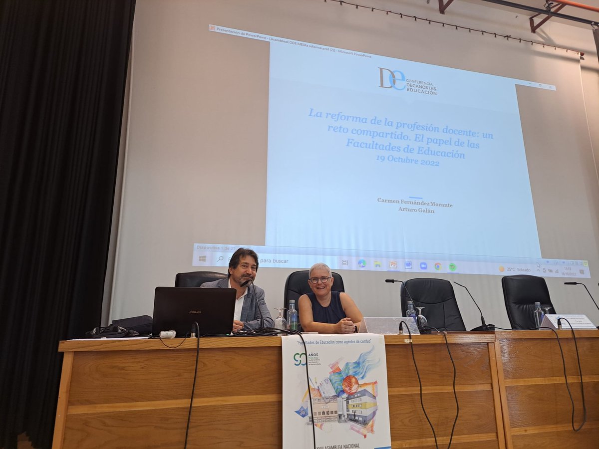 Facultad de Educación de la UNED tweet media