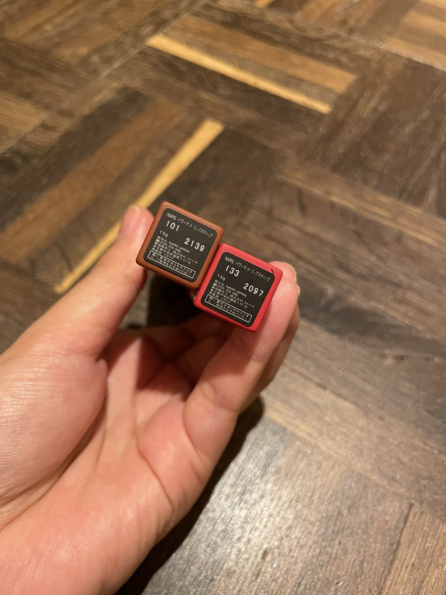 Kuualoha_s's tweet photo. NARSのパワーマットリップスティックが優秀すぎてスタメンいり。
スルスル塗れてしっかりマットなのに乾燥しにくい🫶
色もおしゃれで特に101がすき！ https://t.co/UM9Vlyat8u