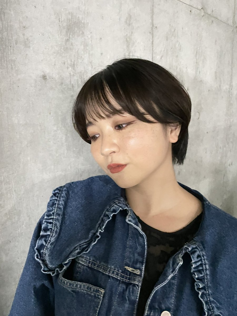 Kuualoha_s's tweet photo. NARSのパワーマットリップスティックが優秀すぎてスタメンいり。
スルスル塗れてしっかりマットなのに乾燥しにくい🫶
色もおしゃれで特に101がすき！ https://t.co/UM9Vlyat8u