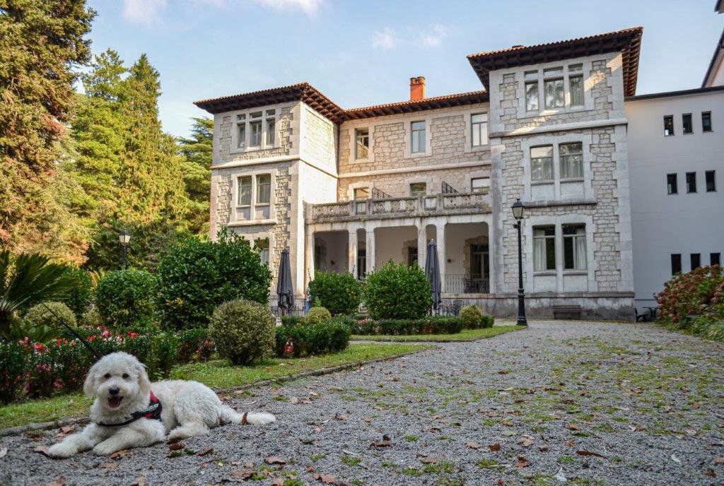 Paradores de Turismo (@paradores) on Twitter photo Siete consejos prácticos para preparar una escapada de otoño con tu mascota. 🐶🐱
¡Te esperamos en nuestros enclaves con kit de bienvenida de <a href="/RoyalCanin_Es/">Royal Canin España</a>!
Toda la info 👉paradores.site/paradores-roya… Siete consejos prácticos para preparar una escapada de otoño con tu mascota. 🐶🐱
¡Te esperamos en nuestros enclaves con kit de bienvenida de <a href="/RoyalCanin_Es/">Royal Canin España</a>!
Toda la info 👉paradores.site/paradores-roya…