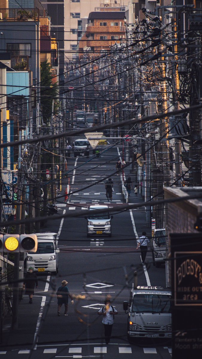 望遠ストリートスナップ📷 一直線の道ってワクワクする