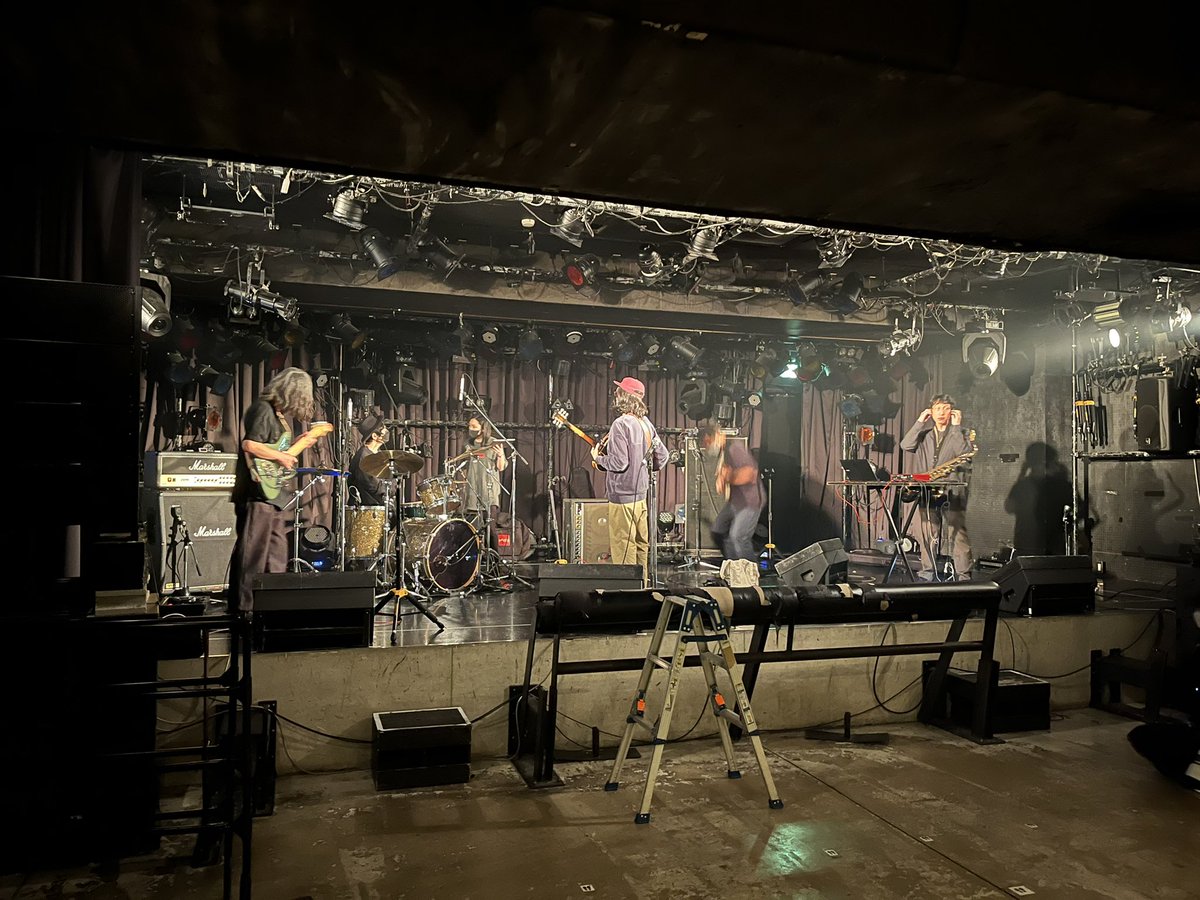 freshband2004's tweet photo. りはっちゅうfresh!さて今日は何が起こるか!九州ツアーで素敵なものが降りてきてるようですよ!
#downy
#fresh!
#Ray
#nengu https://t.co/T4JrvGJkBs