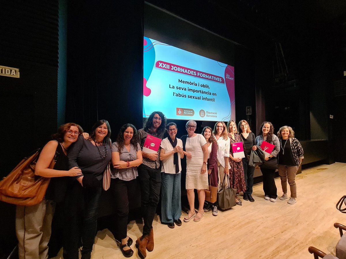 Agraïts i orgullosos de l'èxit de la #JornadaBCNFVB22 💜

Queda molt per fer, però amb la voluntat de seguir sumant al #RepteComú som imparables 💪🏼

#FVBernadet