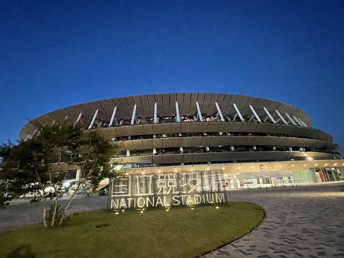 一足早く到着！
明日は4つ目の星を手に入れよう！！

#sanfrecce 
#サンフレッチェ広島 
#獲るじゃろ頂点 
#ルヴァンカップ30周年 
#勝つのはサンフレッチェ広島