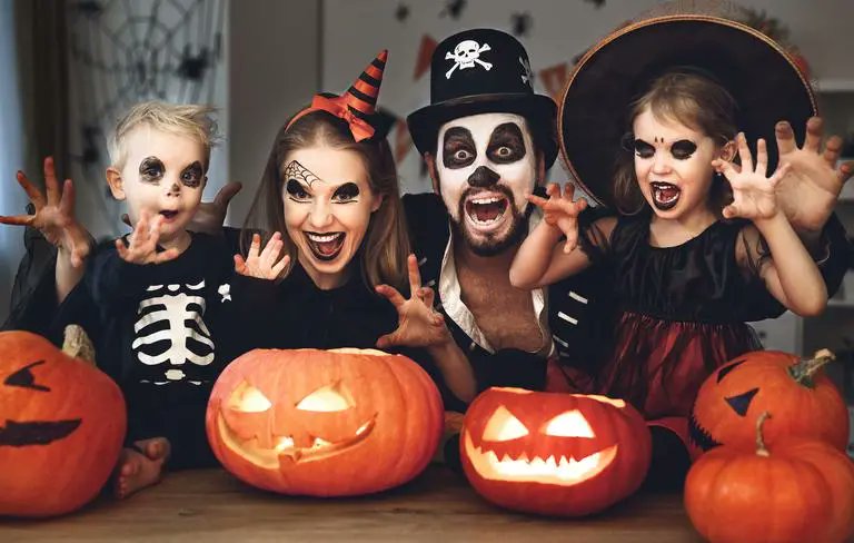 Psychic_Network's tweet photo. Family fun this #Halloween - Read our new spooky blog now https://t.co/C25lUHkYox #psychicsuk https://t.co/NZ4GCwoyNr