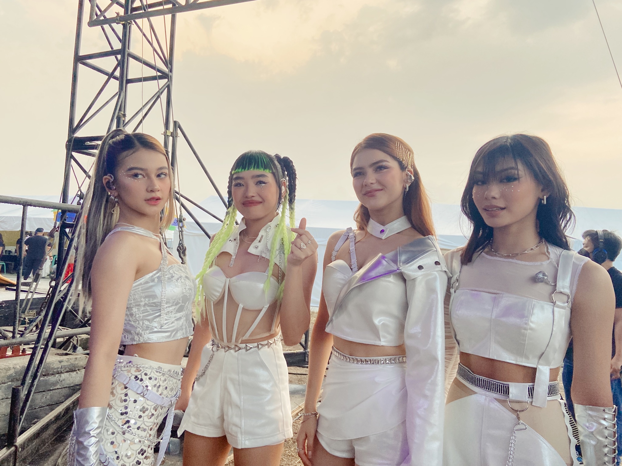 FflVQVuUYAAvwSI?format=jpg&name=large