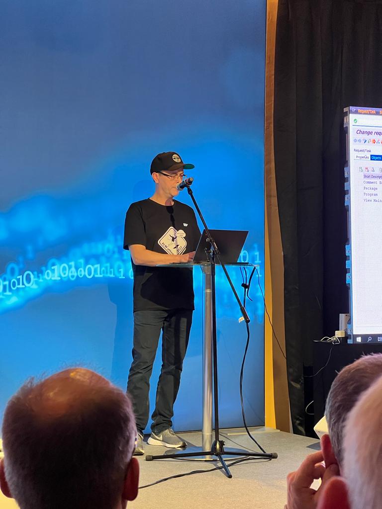 RichardBuffing's tweet photo. What an absolute honour and pleasure to to speak at the #SAP #ALMSummit and present our solution for Dual Maintenance and Cross Landscape Distribution.
#ALMathon #SAPCloudALM @TheALMatronics https://t.co/k5PMIz9qPE