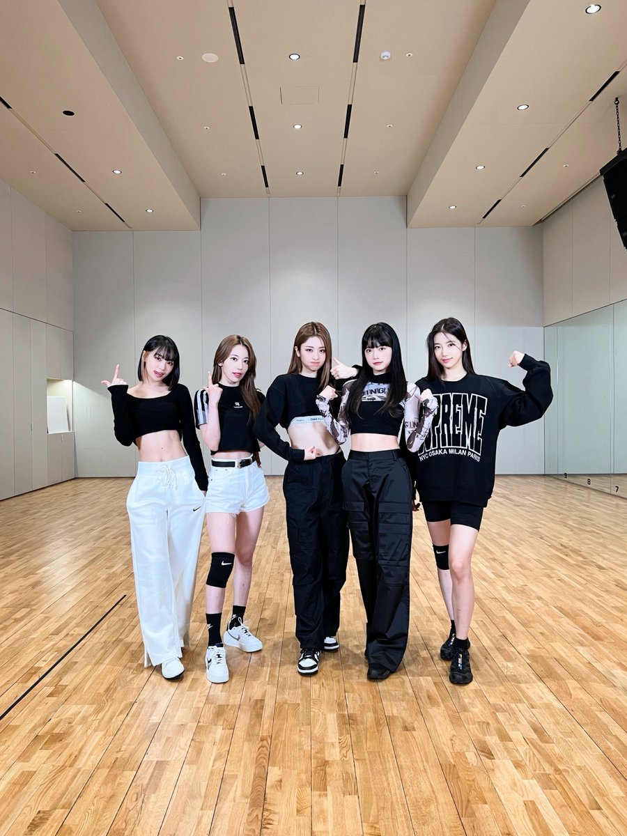 le_sserafim's tweet photo. 'ANTIFRAGILE' Dance Practice (Moving ver.)❤️‍🔥

#LE_SSERAFIM #르세라핌
#ANTIFRAGILE https://t.co/0P7sT1iUIj