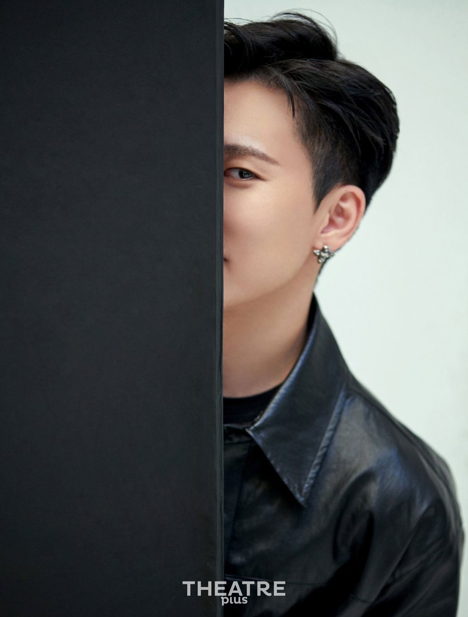 theatreplus_twt's tweet photo. [예고⏰] 11월호 커버의 주인공은~~?
오랜만에 다시 만난 얼굴! 반짝반짝 빛이 나는 바로 그 배우입니다💡
오랫동안 꿈꿔온 작품에 함께하게 된 그의 마음속은 지금.. 천국도 있고, 부담감도 있고, 기쁨도 있더라고요🕊️
함께 나눈 많은 이야기들은 곧 11월호에서 확인하세요! https://t.co/RznGTluhNw