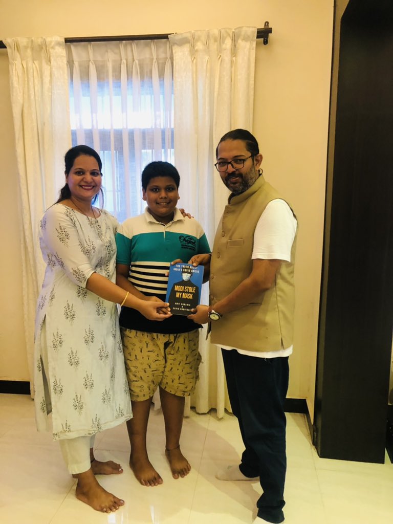PrinceArihan's tweet photo. The beauty of my constituency is that they have such warm affection for me and my family. Humbled for the lovely lunch by the Juvekar family at Velim and our dear friend Gauri. Gifted them a book of #ModiStoleMyMask https://t.co/vVJyY67p11