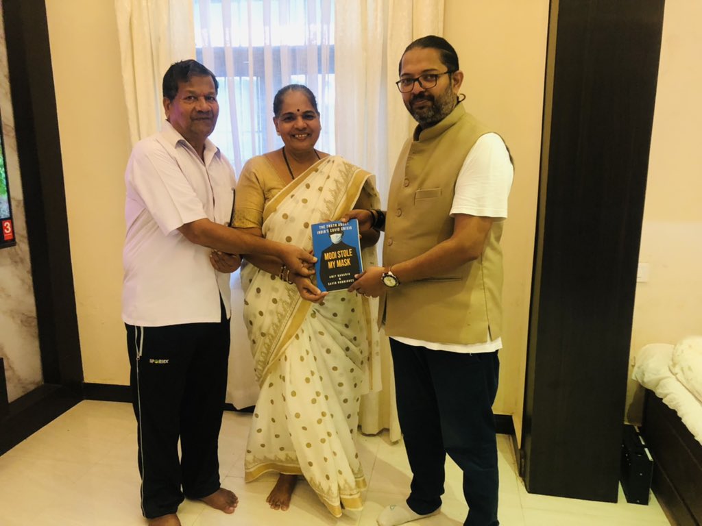 PrinceArihan's tweet photo. The beauty of my constituency is that they have such warm affection for me and my family. Humbled for the lovely lunch by the Juvekar family at Velim and our dear friend Gauri. Gifted them a book of #ModiStoleMyMask https://t.co/vVJyY67p11