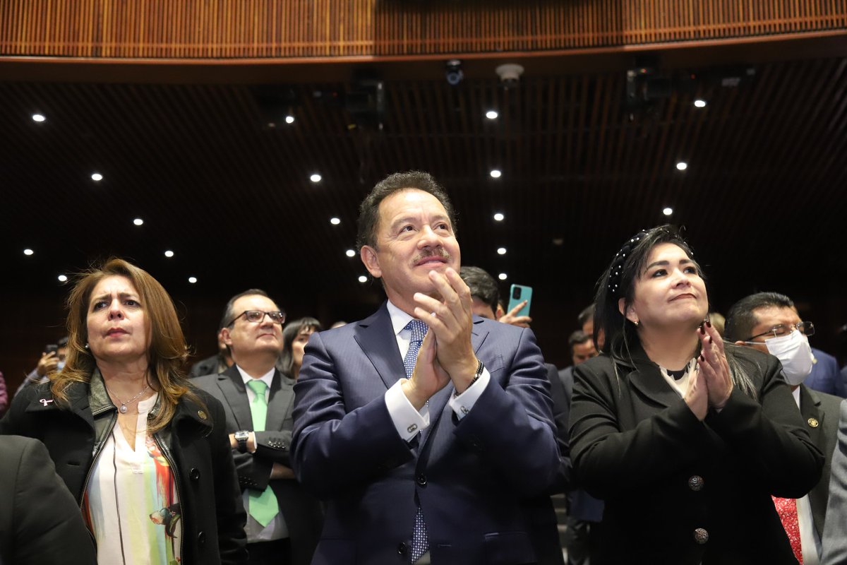 NachoMierV's tweet photo. Está madrugada aprobamos la Ley de Ingresos con las características que defiende el Gobierno transformador: no generar impuestos, fortalecer la recaudación y mantener finanzas sanas. Esto va a permitir contar con recursos suficientes en el Presupuesto para su justa distribución. https://t.co/f0DffaWBth