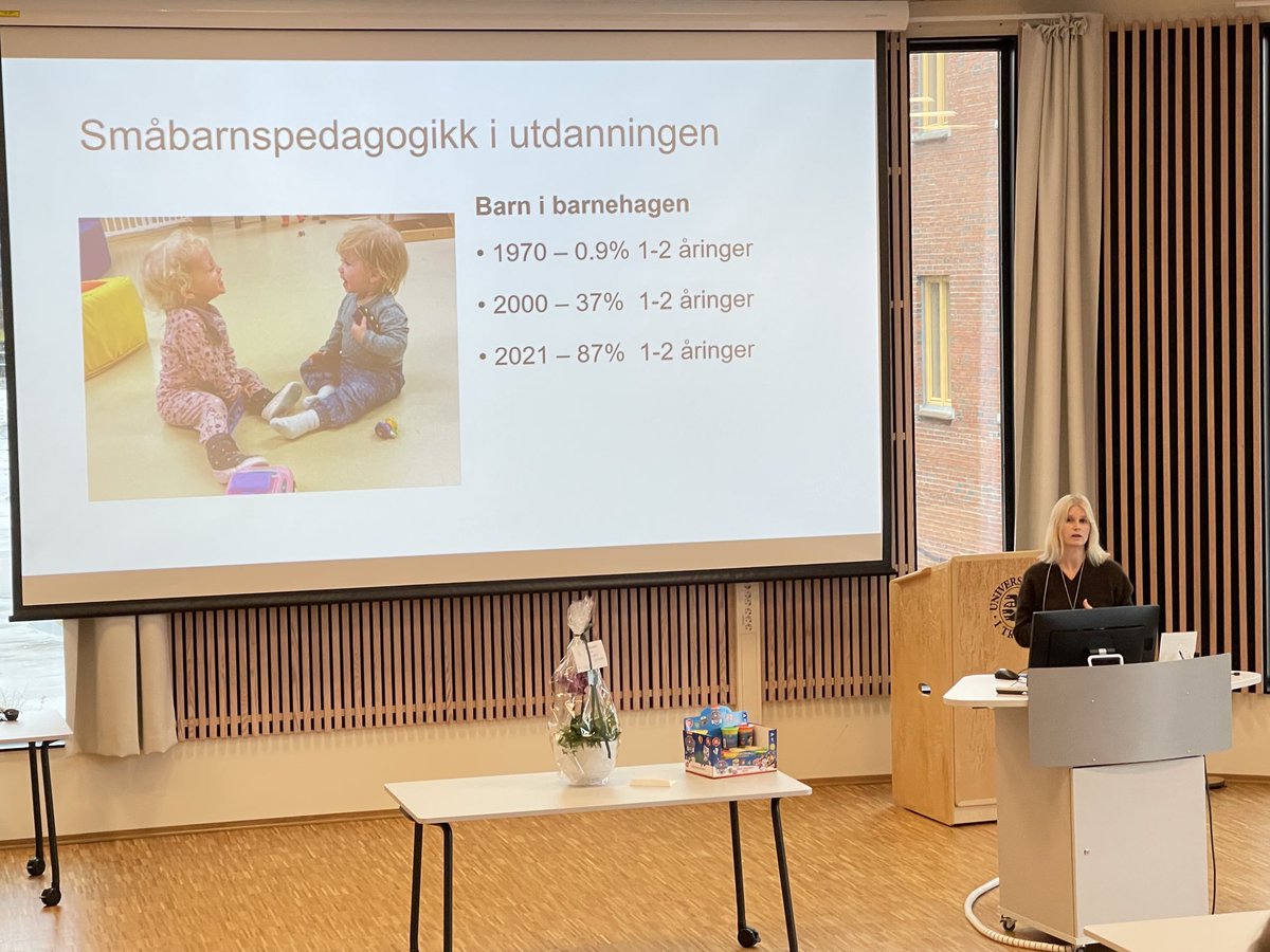 Sereptine's tweet photo. #Barnehistorie og #utdanningshistorie #kvinnehistorie som legger premisser for endringer i #BLUutdanning de siste årene. #eiringamstnergard ⁦@UiTNorgesarktis⁩ https://t.co/yjgISACMjW