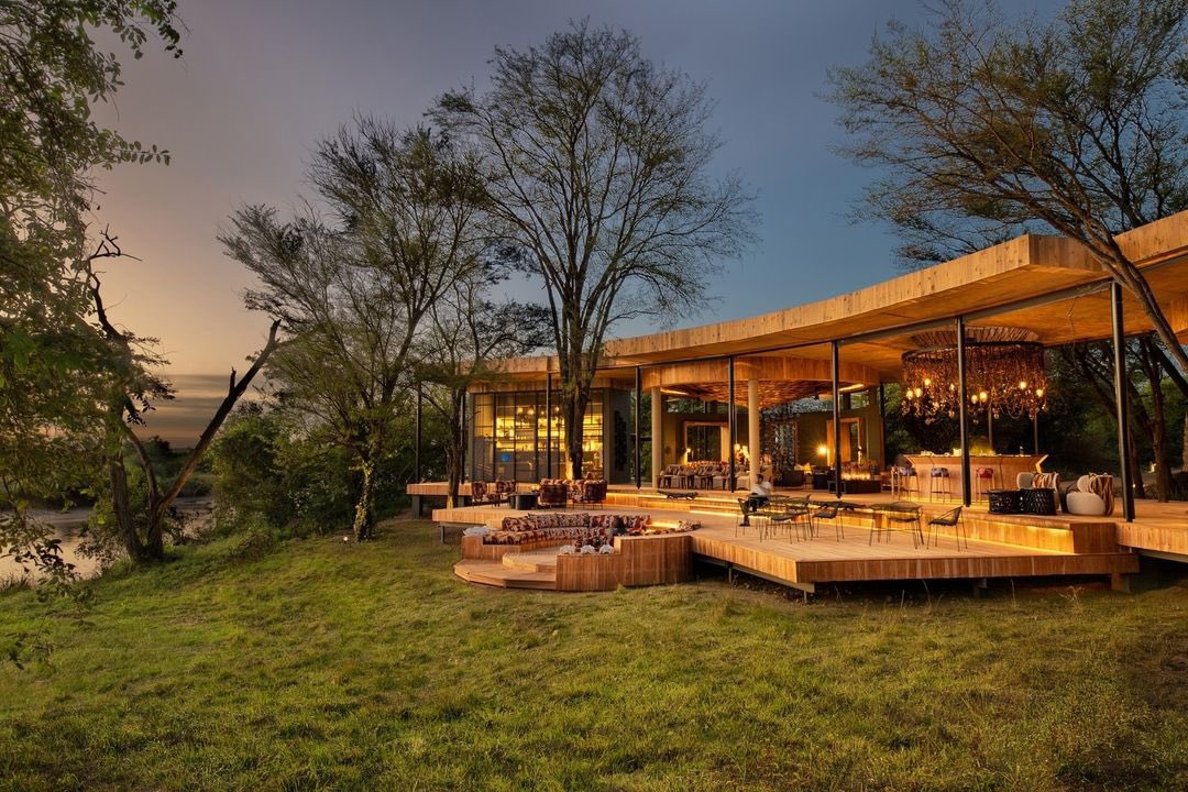 letsDiscoverke's tweet photo. This is Tanzania and it’s beautiful, the andBeyond Grumeti Serengeti River Lodge. A vibe ❤️ https://t.co/HQ5iyO83wJ